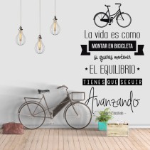 Vinilo frase la vida es como montar en bicicleta